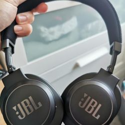 JBL LIVE 660NC