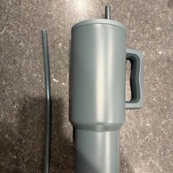 Brand New Simply Modern Water Bottle