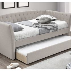 Beige Daybed With Trundle 