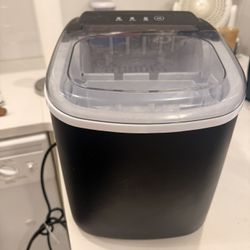 Corsar Ice Maker