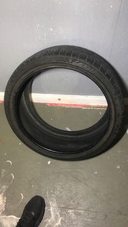 245/35ZR20 95W XL