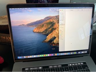 MacBook Pro 2017 Core i7, 15-in Display 16GB