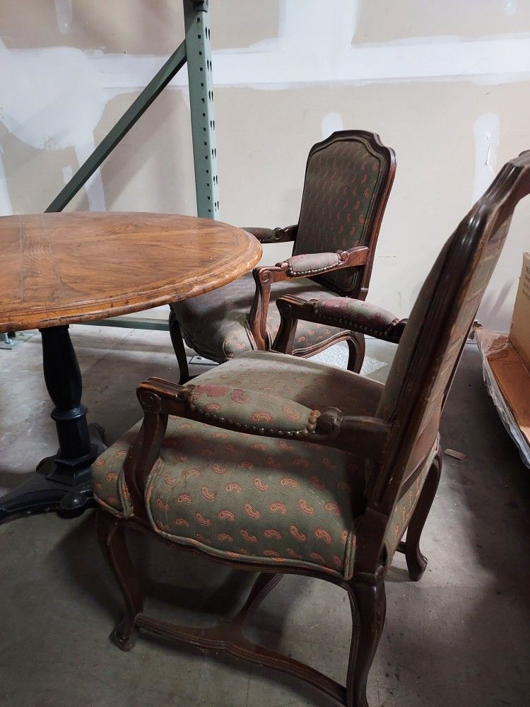 Antique Dining Table With 4 Chairs