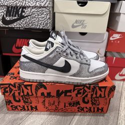 Nike dunk low women size 9.5 $75