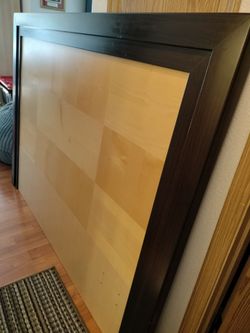 Like new BEAUTIFUL HEADBOARD