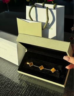 Van Cleef  Bracelet, 18k gold