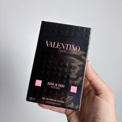 Valentino Born In Roma Intense 