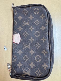 LV women purse