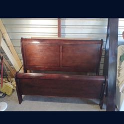☘️🌹BEAUTIFUL FULL SIZE BEDROOM SET: BED FRAME, CHEST, NIGHTSTAND🌹 ☘️