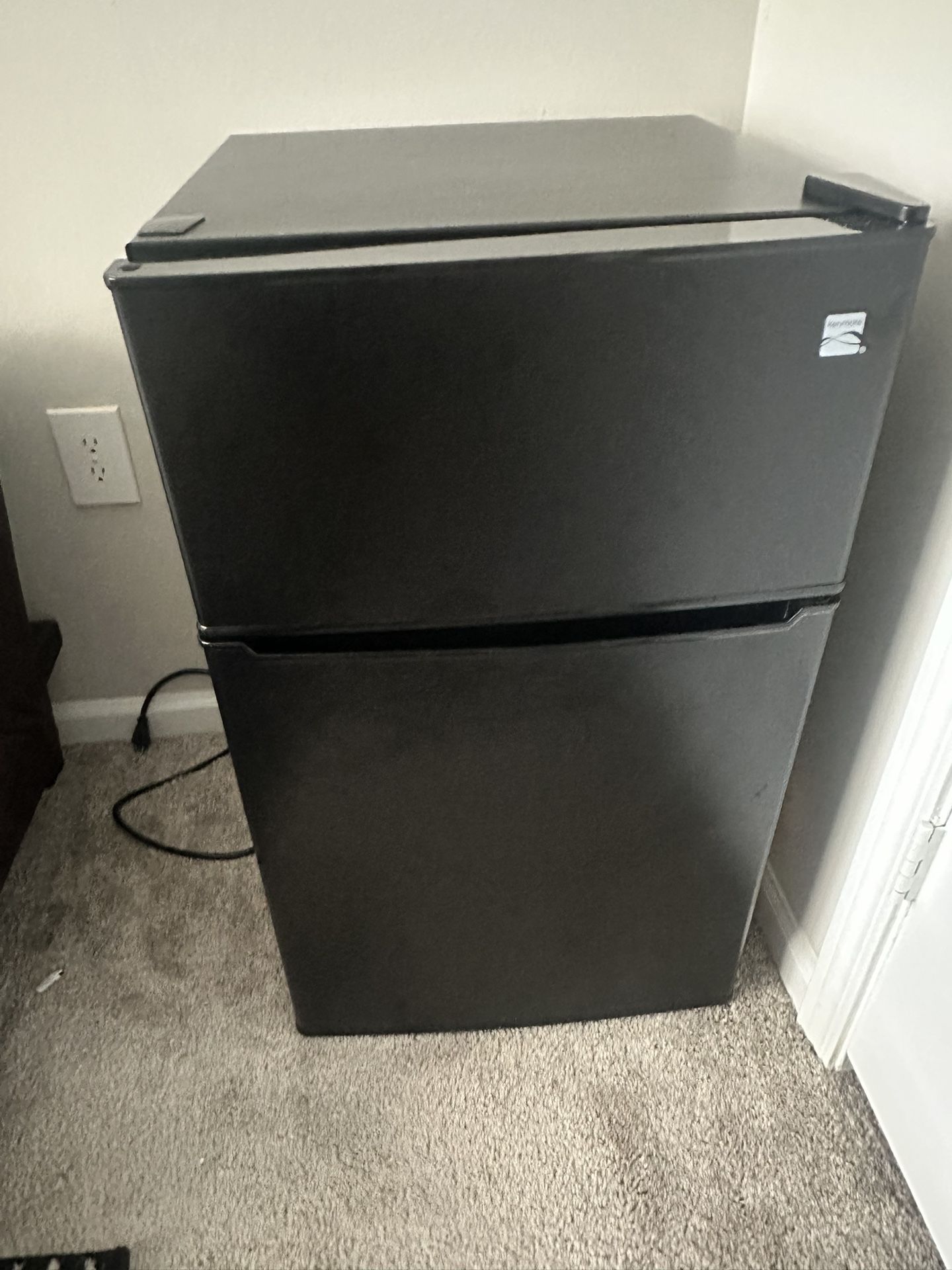 Mini Fridge/Freezer Combo
