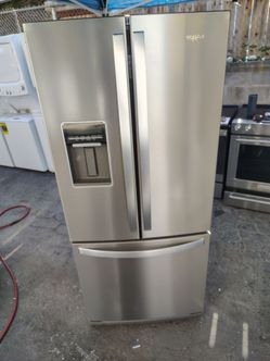 Whirlpool French door refrigerator/frezzer