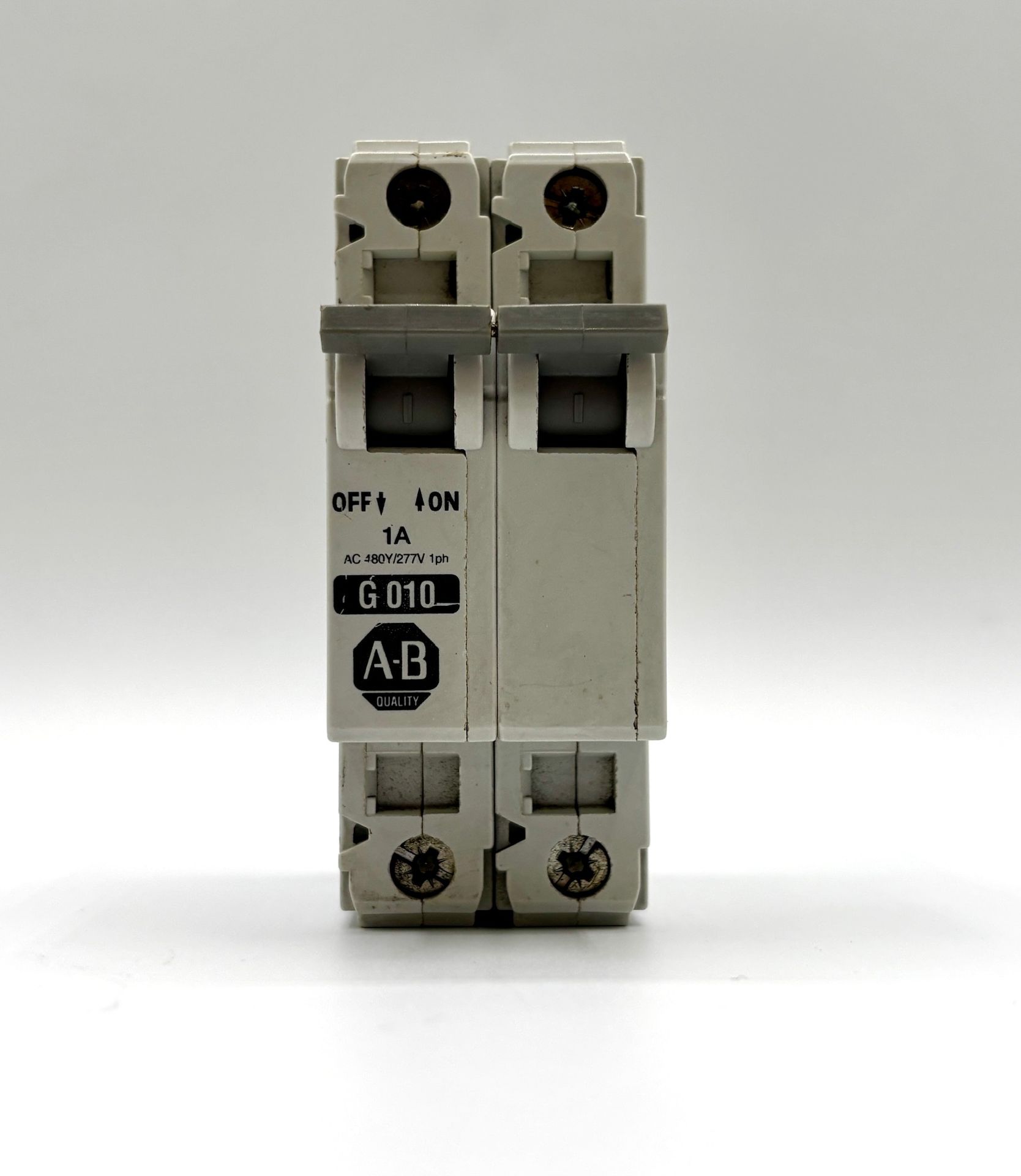 Allen-Bradley / 1492-CB2-G010 / CIRCUIT BREAKER 2 POLE 1 A