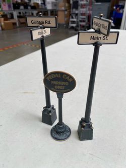 NEW IN BOX Hallmark Kiddie Car Classics Street Signs Set (2000) – Vintage Accessories