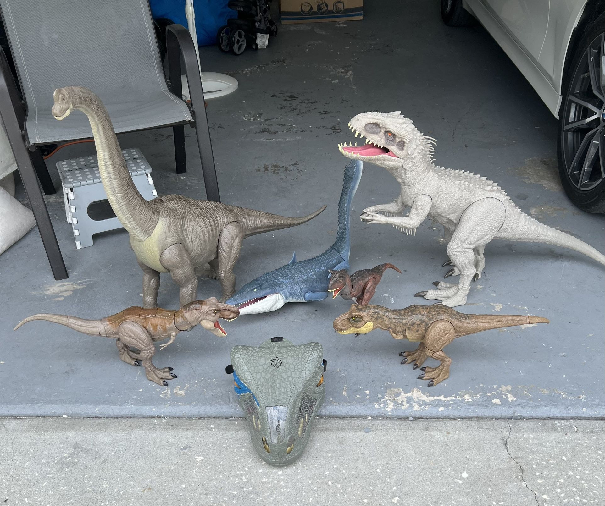 Jurassic World Dinosaurs Toys With A Free Mask-All Dinosaurs Included