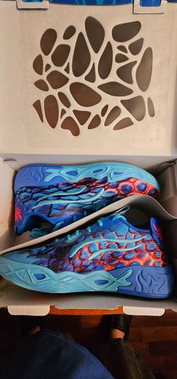 BNIB Men's MB. 04 Alien Skin Size 11.5