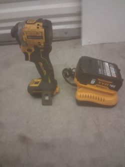 DEWALT ATOMIC 20V MAX BRUSHLESS impact