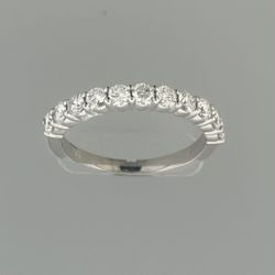 14kt diamond ring (band) white gold size (5-8)  .3/4ct