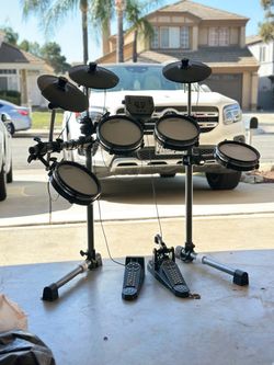 Simmons SD350 Electronic Drum Kit Set – Moving Sale!