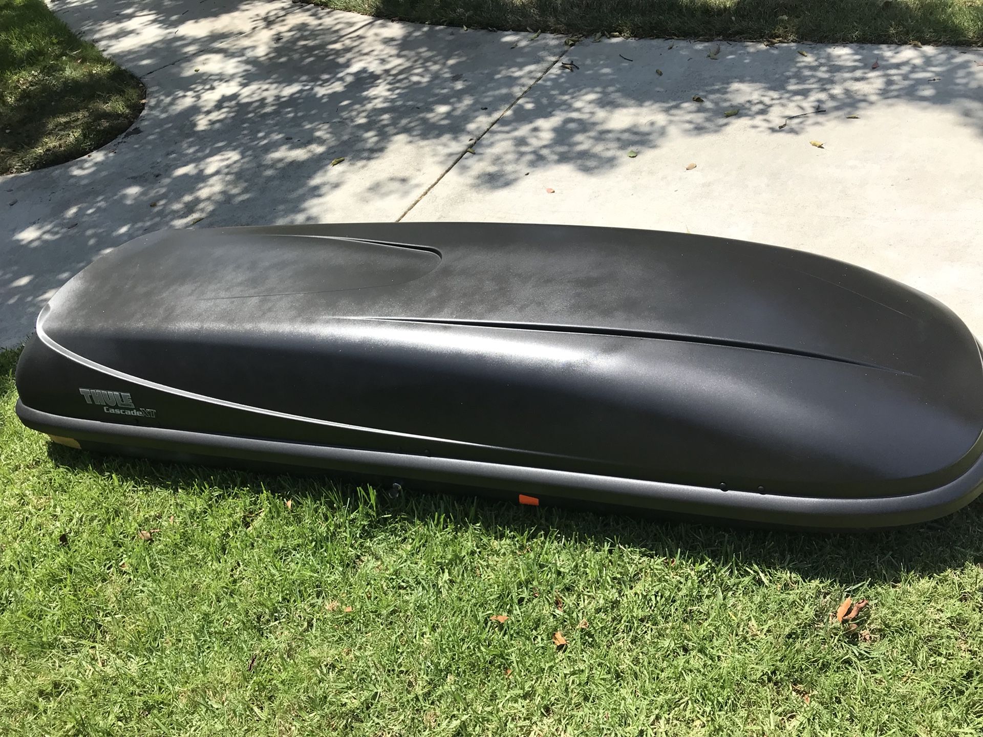 Thule Cascade XT Cargo Carrier Luggage Ski Snow Yakima Roof Rack for