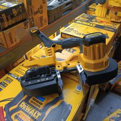 DEWALT 20V MAX CORDLESS  BANW SAW  USED 