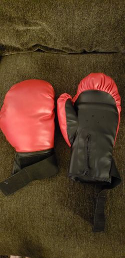 Boxing gloves