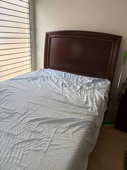 Hardwood full bed