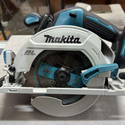 Makita 18V LXT 6-1/2 in. Circular Saw w/ Electric Brake