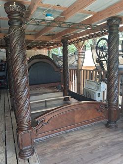 KING/CAL KING B553-09/172 canopy bed, Made For Ashley Furniture Industries, Inc.