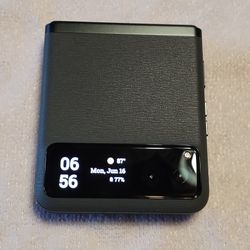 Motorola Razr 2023 Phone (Like New Factory Unlocked)