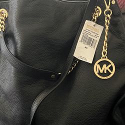 Micheal Kors Blk Bag  Reg $298 I  Want $125