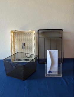 Desk organizer