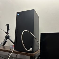 Xbox Series X with Headset and 2 Controllers 