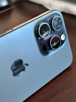 📱 iPhone 15 Pro – 256GB – Blue Titanium (Apple - Unlocked)