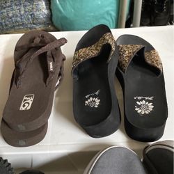 Tevas Size 6 15 Dollars Yellow Box Size 6 10 dollars