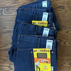New With Tags Men’s Wrangler Blue Jeans Cowboy Cut 13MWZ —4 Pairs