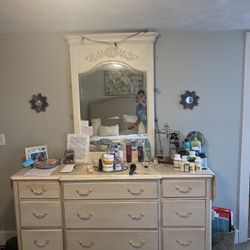 8 Drawer Vanity Dresser