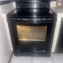 ELECTRIC RANGE KENMORE PLUS FREE DISHWASHER