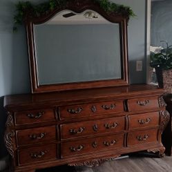 Antique Dresser&Mirror