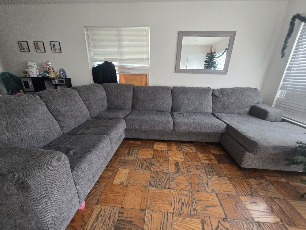 Sectional Couch Grey