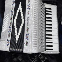 SofiaMari Accordion