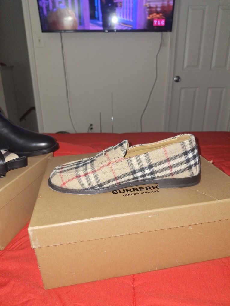 Loafers 