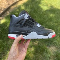 Jordan 4 Bred Reimagined Size 5Y