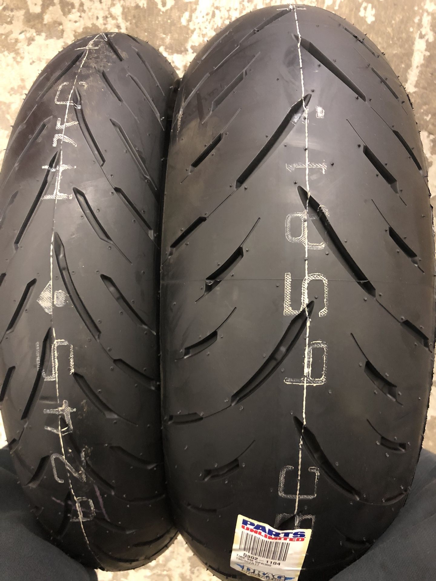 Dunlop GPR 300 motorcycle tires