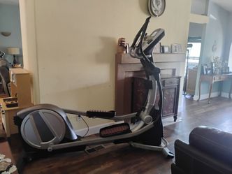 Elliptical Proform Smart Strider 935