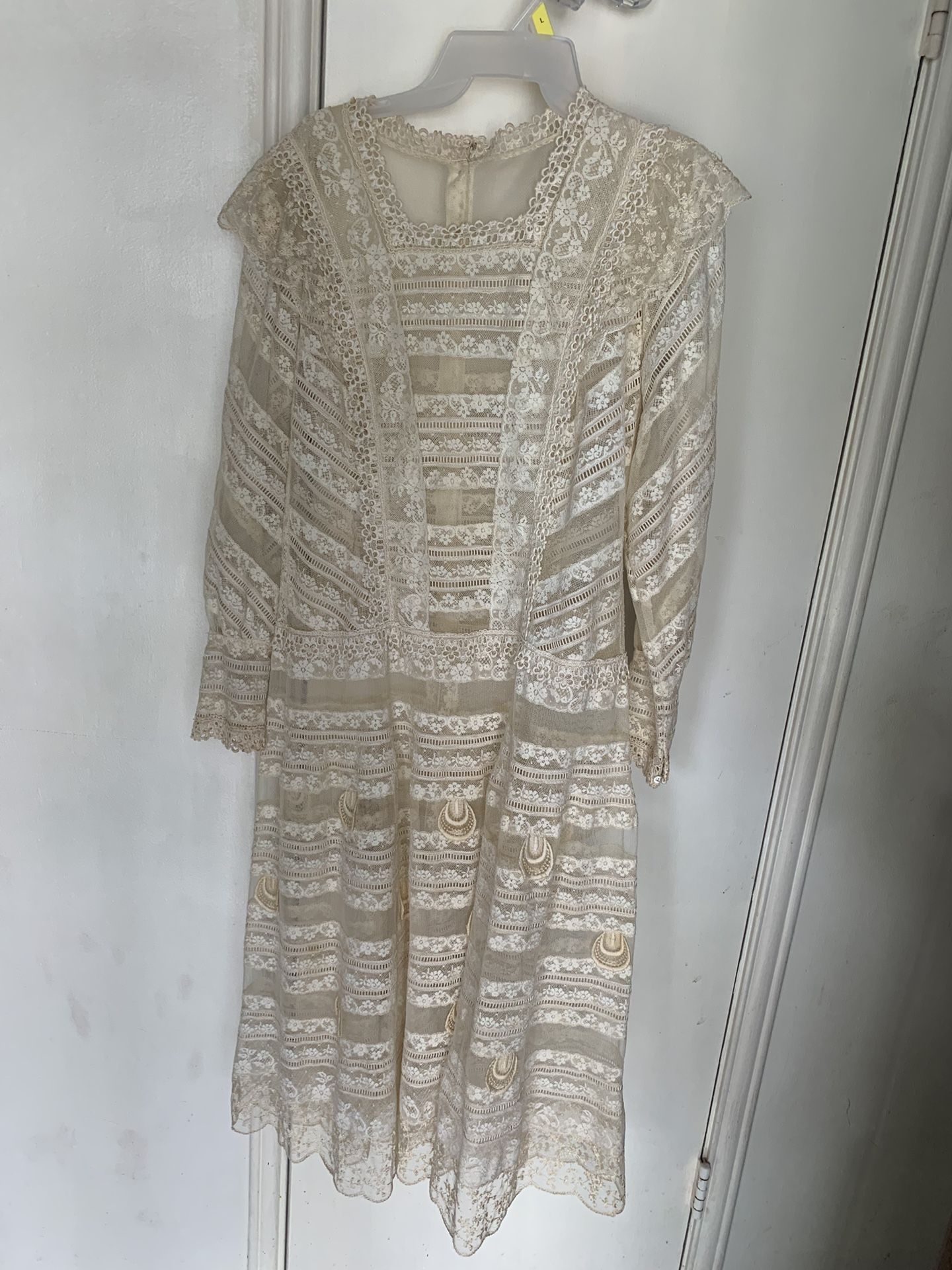 BEAUTIFUL OFF WHITE CUSTOM MADE LACE DRESS SIZE MEDIUM. SLEEVES 25” L X 47” DRESS L