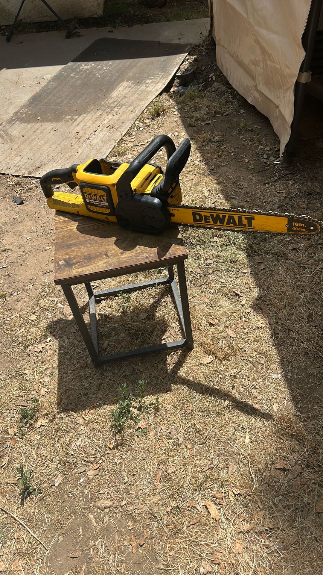 DeWalt Brushless Chainsaw 16” Flex Volt