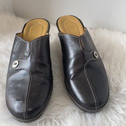 COLE HAAN Women 8 B brown  Devon Leather Slip On Mule Clog Button Wedge Heel Shoe