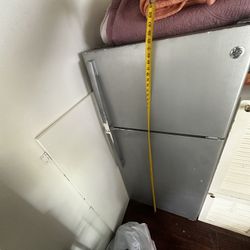 Refrigerator. Works Perfect! Paid $899