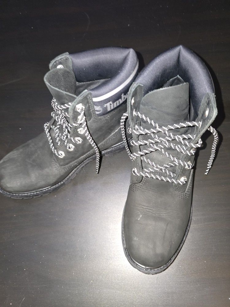 Brand New Never Worn Size 8 Timberland Women's Boots