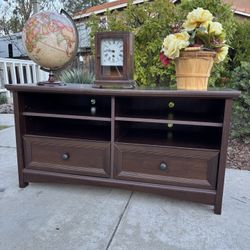 Media TV Stand Furniture Good Condition